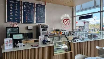 Negocio en Venta CafeteríaHeladeríaPostres Full equipada – Operativa VL