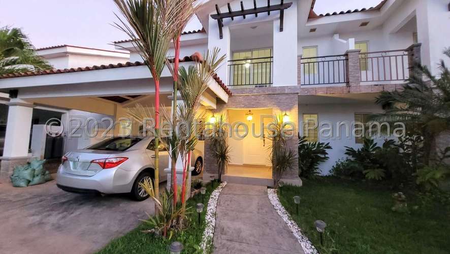 Venta de Casa en Quintas de Versalles SN