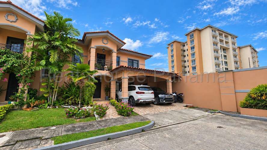 Venta de Casa en Versalles I SN