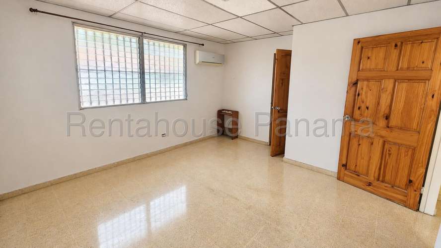 Vendo Casa de 150m2 en Vista Hermosa Res. San Fernando 27-2989SRZ