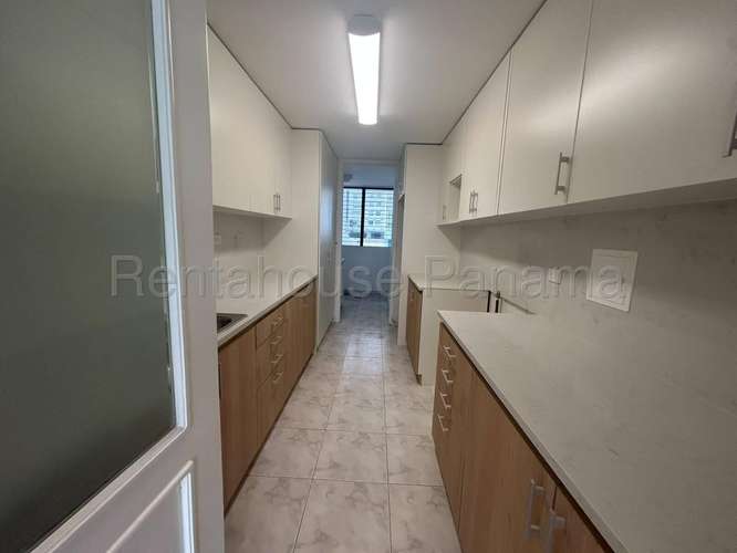 Vendo Apartamento de 151.70m2 en Paitilla Perla del Pacifico 27-2987SRZ