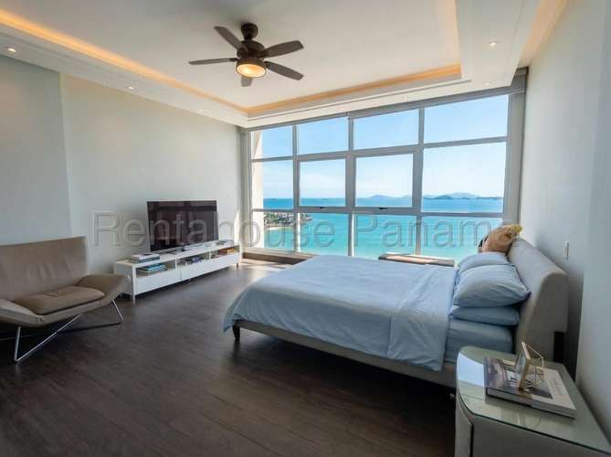 Vendo Apartamento de 363m2 en Punta Pacifica Q TOWER 27-2988SRZ