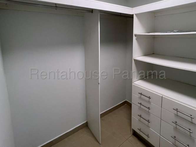 Vendo Apartamento de 182.25m2 en Villa de las Fuentes Zahori 26-4132SRZ