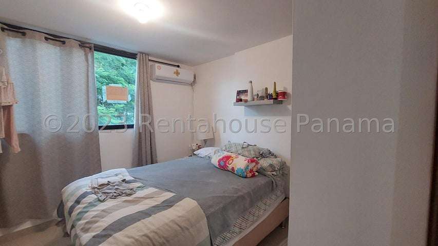Venta de Apartamento en Costa del Este, PH Jardines 27LGG2053