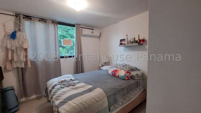 Venta de Apartamento en Costa del Este, PH Jardines 27LGG2053