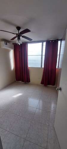 Se Alquila / Vende a pasos del Parque Omar - Imagen 5