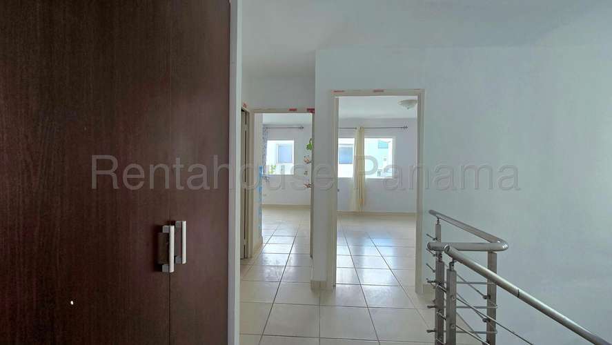 Casa en Venta Ubicada Brisas del Golf 27-3022