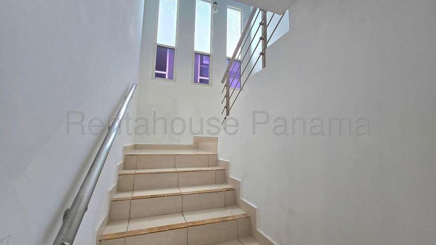 Casa en Venta Ubicada Brisas del Golf 27-3022
