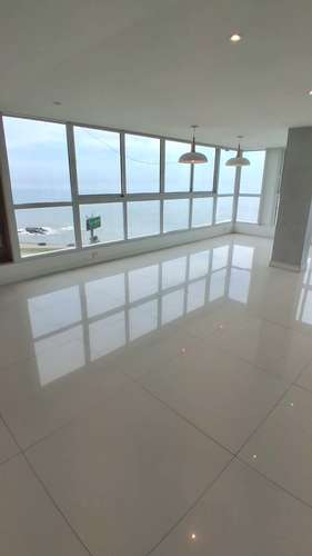 Sobre las Rocas. 416mts 3r 3b den remodelado $560,000.00NEG