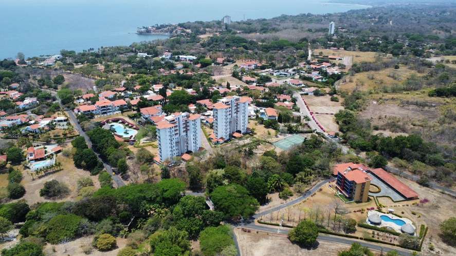Punta Barco Resort. Riverside. 157mts 3r 3.5b 2est $220,000.00neg - Imagen 19