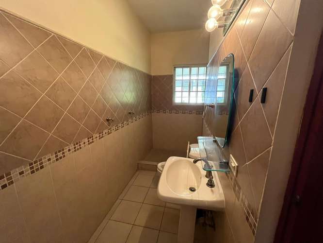 Diablo. 994mts 3r 3.5b cbe den patio $550,000.00neg