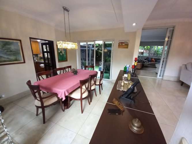 Las Cumbres. 504mts 3r 2.5b patio den $285,000.00neg