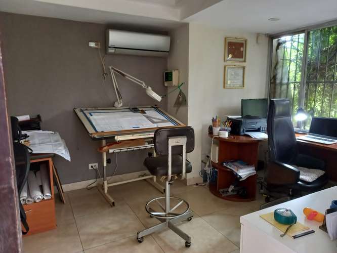 Las Cumbres. 504mts 3r 2.5b patio den $285,000.00neg
