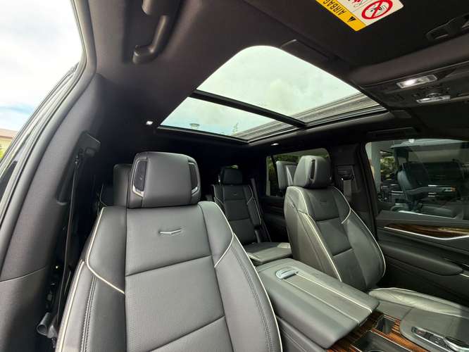 2021 CADILLAC ESCALADE 600 KILOMETROS - Imagen 17