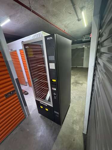 NUEVA. En venta máquina expendedora / vending Machine 