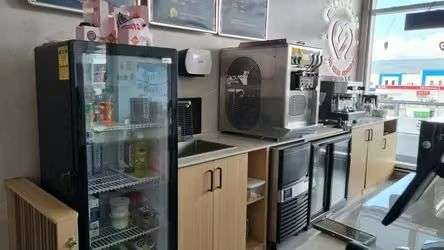 Negocio en Venta Heladería Postres Cafeteria Full equipada – Operativa