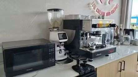 Negocio en Venta Heladería Postres Cafeteria Full equipada – Operativa