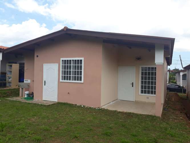 Arraijan Panama Oeste | Brisas del Golf | alquiler de casa | 3 recamaras - Imagen 2
