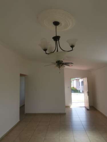 Arraijan Panama Oeste | Brisas del Golf | alquiler de casa | 3 recamaras - Imagen 4