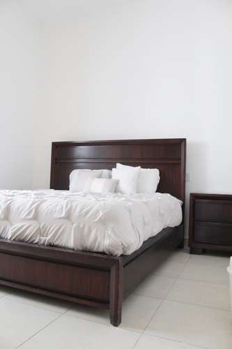 Se alquila Apartamento amueblado de 4 dormitorios en Avenida Balboa