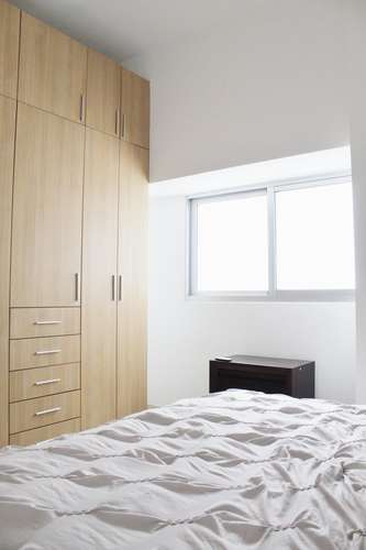 Se alquila Apartamento amueblado de 4 dormitorios en Avenida Balboa