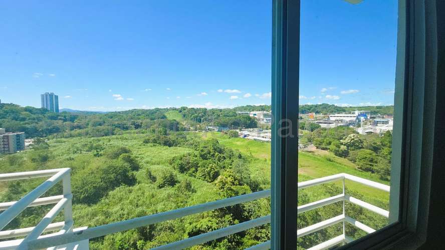 Se Vende Apartamento en Condado del Rey LA27-3039
