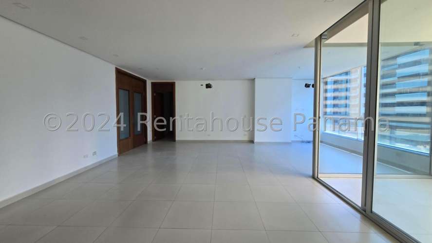 Se Vende Apartamento en Marbella LA27-3031