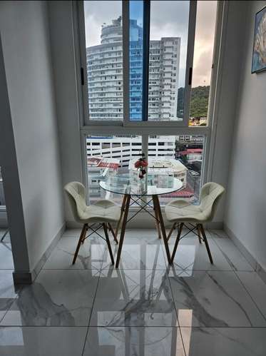 APARTAMENTO A 1 CUADRA DE AVENIDA BALBOA