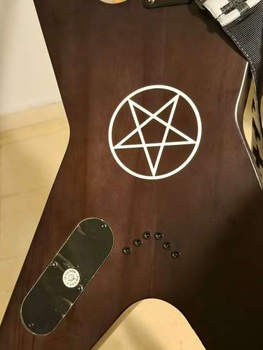 Vendo guitarra Dean ML X 