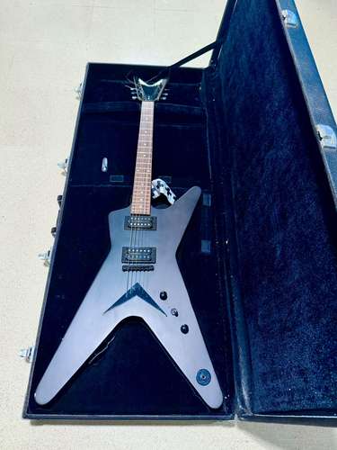 Vendo guitarra Dean ML X 