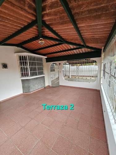 C2598 SE VENDE AMPLIA CASA EN VILLA LUCRE POR DEBAJO DEL AVALUO - Imagen 2