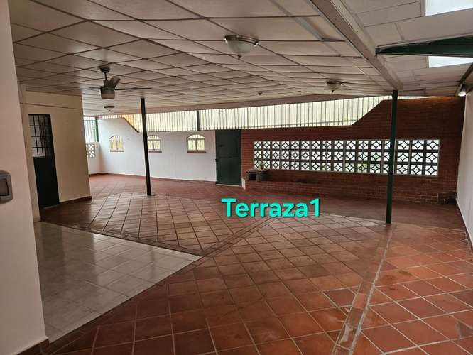 C2598 SE VENDE AMPLIA CASA EN VILLA LUCRE POR DEBAJO DEL AVALUO