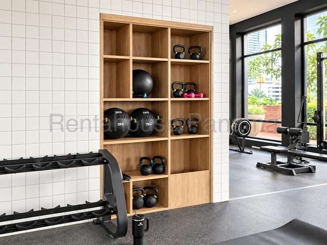 Apartamento moderno de 1 dormitorio en Panamá Provincia con vista al mar y piscina