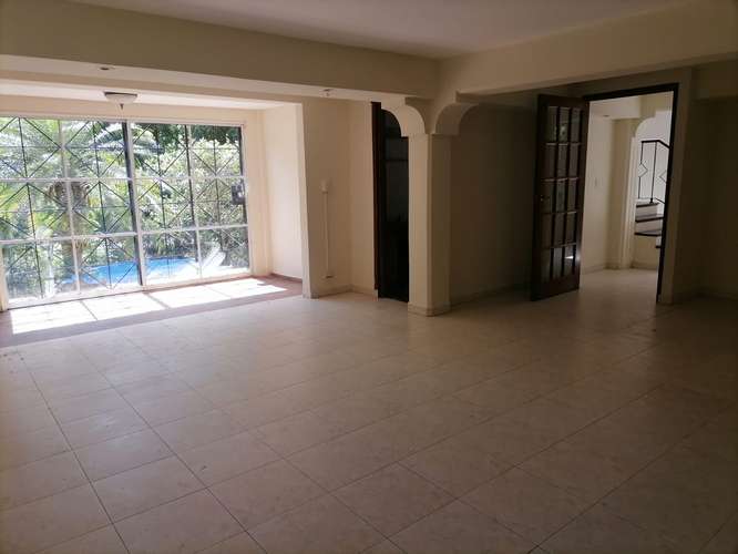 NC90 SE VENDE AMPLIA Y ESPECTACULAR CASA ADOSADA CON PISCINA EN ALBROOK - Imagen 10