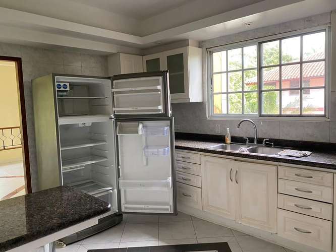 NC90 SE VENDE AMPLIA Y ESPECTACULAR CASA ADOSADA CON PISCINA EN ALBROOK - Imagen 17