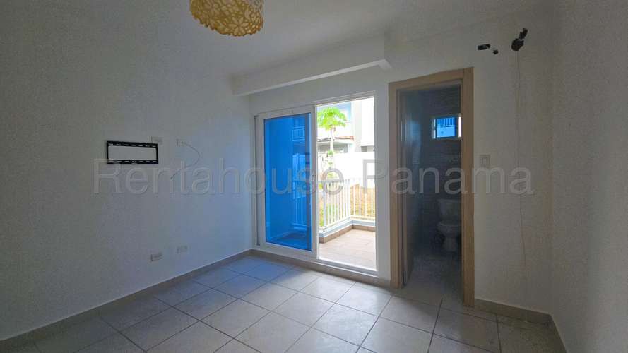 Venta de Casa en Brisas Del Golf Victoria NS