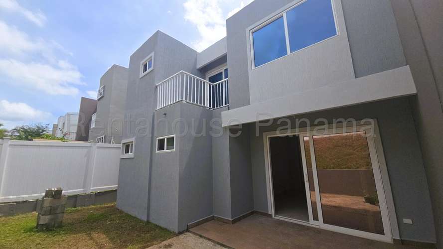 Venta de Casa en Brisas Del Golf Victoria NS