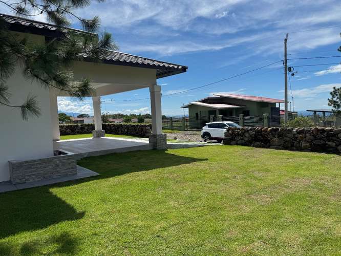 VENDO CASA POR ESTRENAR ALTO BOQUETE