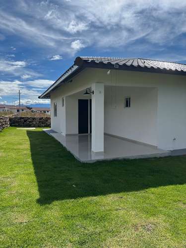 VENDO CASA POR ESTRENAR ALTO BOQUETE