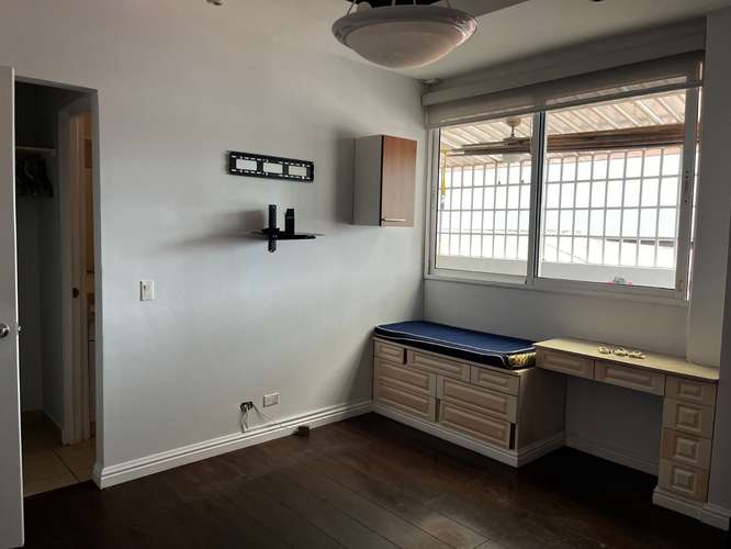 Apartamento en Via España I con balcón y remodelado
