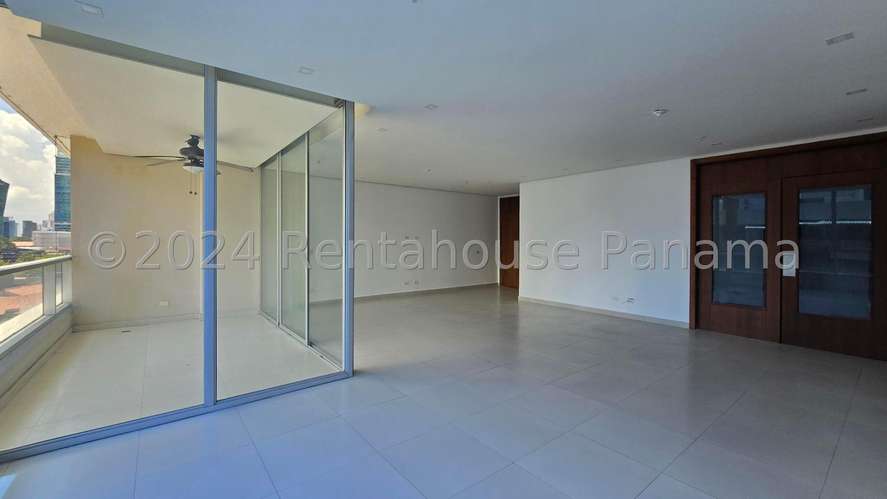 Apartamento en Venta en Marbella 27LDC3031