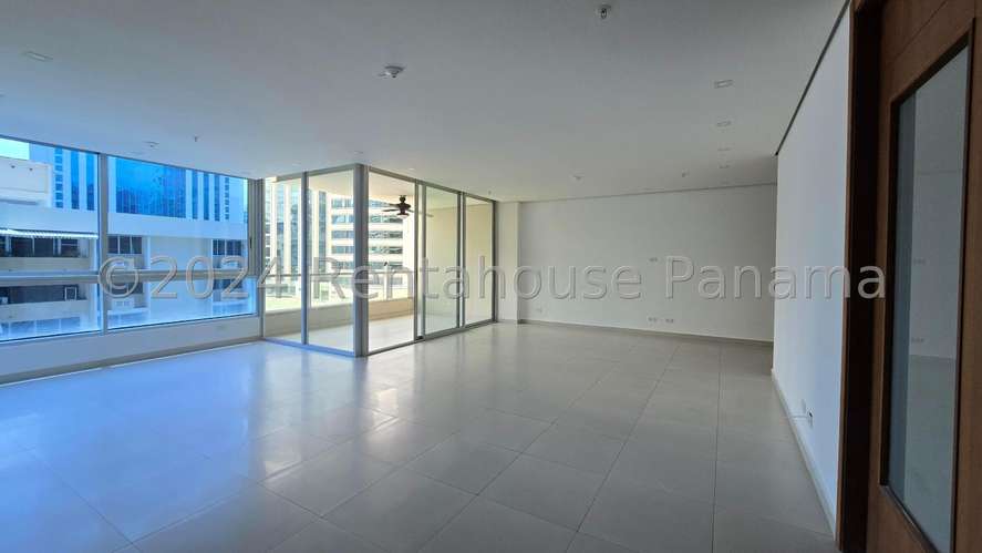 Apartamento en Venta en Marbella 27LDC3031