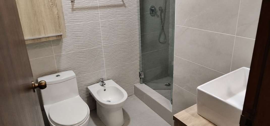 Apartamento en El Cangrejo I con balcon y ubicación premium