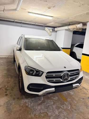 SE VENDE !