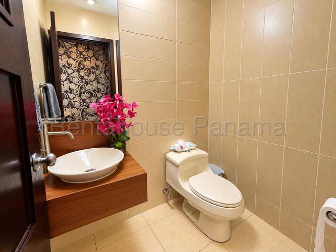 Apartamento en Alquiler en Costa del Este. PH PARQUE DEL MAR II. 27LDC2999