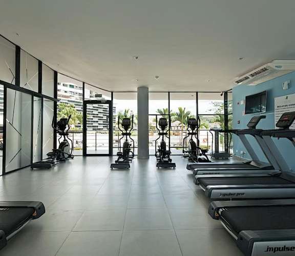 C400J SE ALQUILA AMPLIO APARTAMENTO CON LINEA BLANCA EN CONDADO DEL REY - Imagen 12