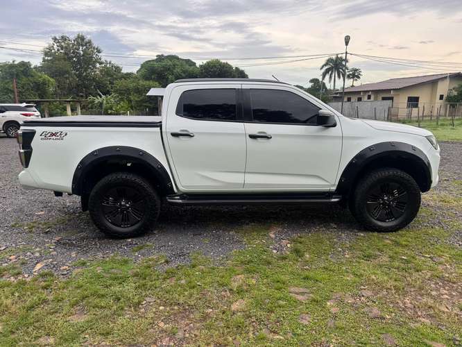 Isuzu DMAX 2022 LSE FULL EXTRA 