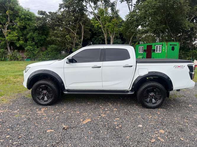 Isuzu DMAX 2022 LSE FULL EXTRA 
