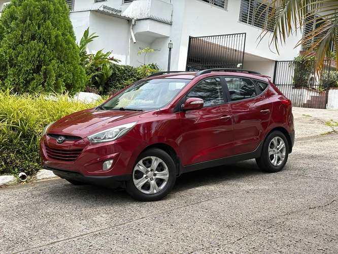 Hyundai Tucson Manual 80 mil km único dueño  - Imagen 2