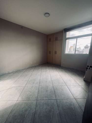 Alquiler de muy amplio Apartamento en el cangrejo - Imagen 13